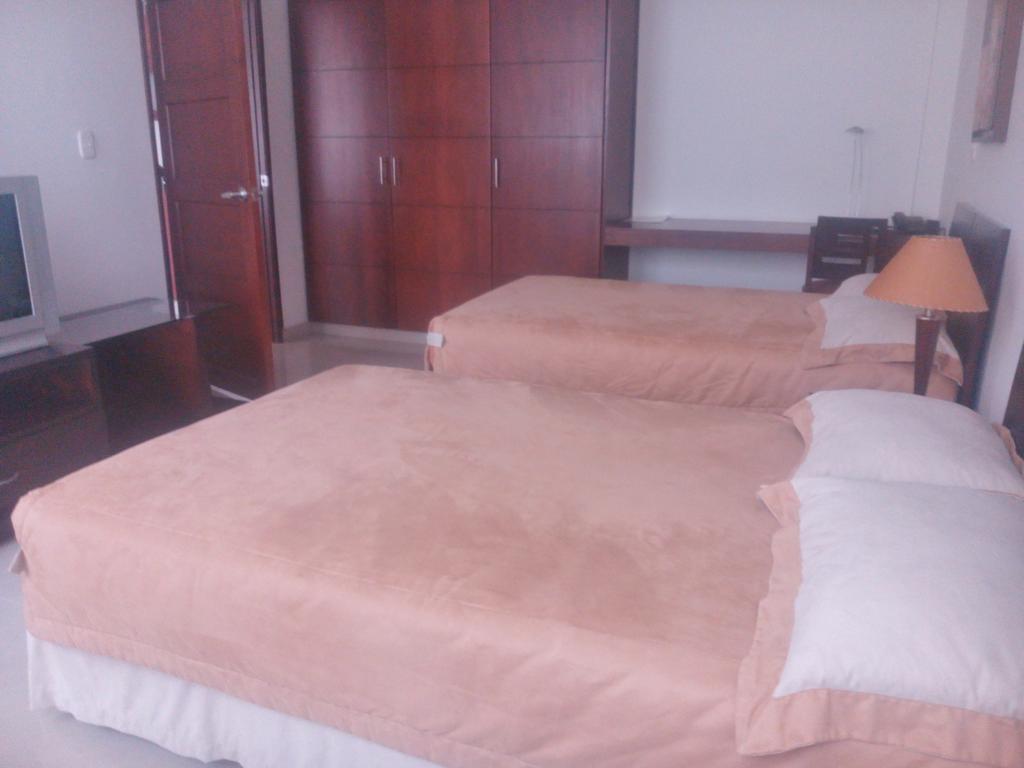 Hotel Cuarta Avenida Cali Kamer foto